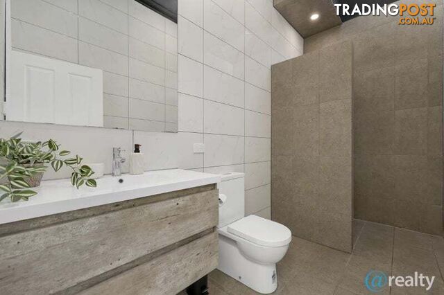 16 Laura Street Brunswick VIC 3056 - photo 2 of 16