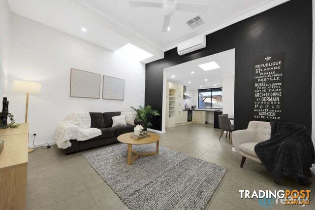16 Laura Street Brunswick VIC 3056 - photo 3 of 16