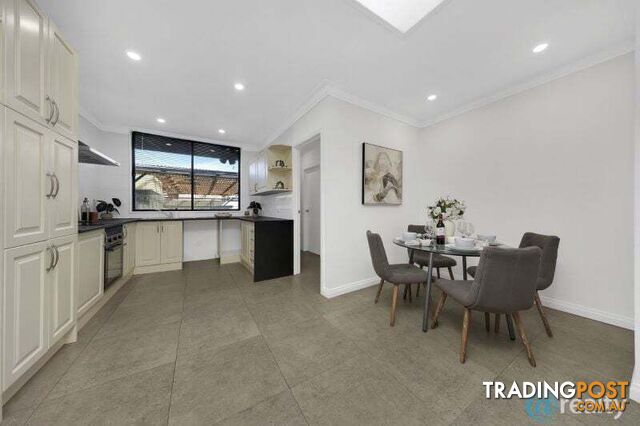16 Laura Street Brunswick VIC 3056 - photo 4 of 16