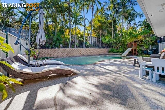 8 Yarraglen Place Parkwood QLD 4214