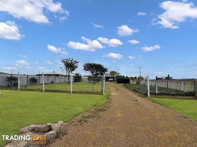 29 Bond Street Moffatdale QLD 4605 - photo 2 of 25