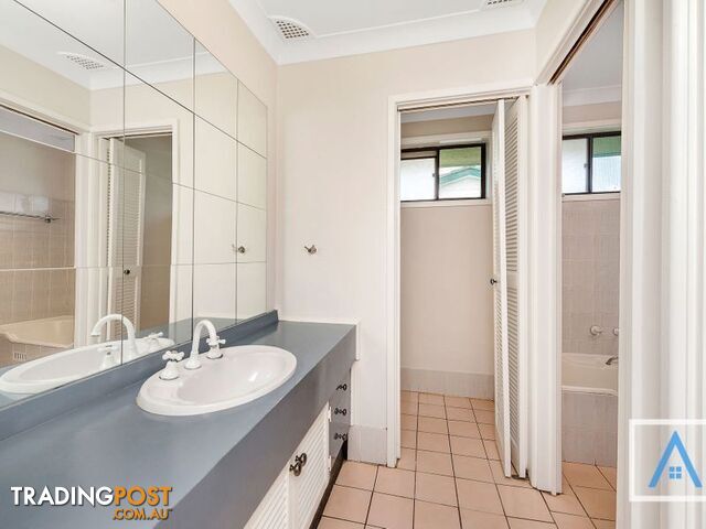 32 Birdsville Crescent LEUMEAH NSW 2560