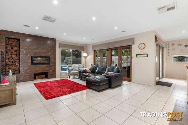 8 Paramu Court Tooradin VIC 3980