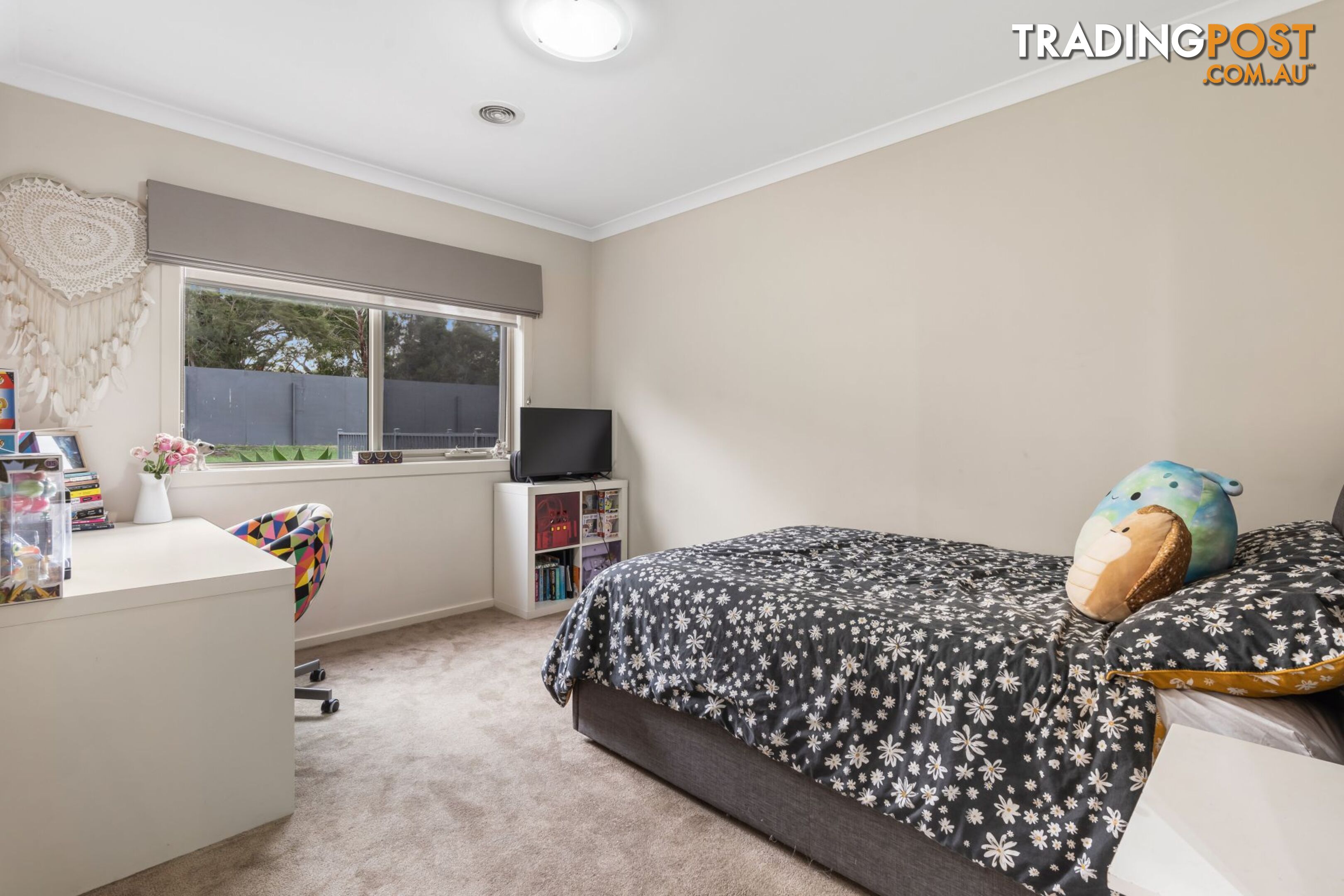 8 Paramu Court Tooradin VIC 3980