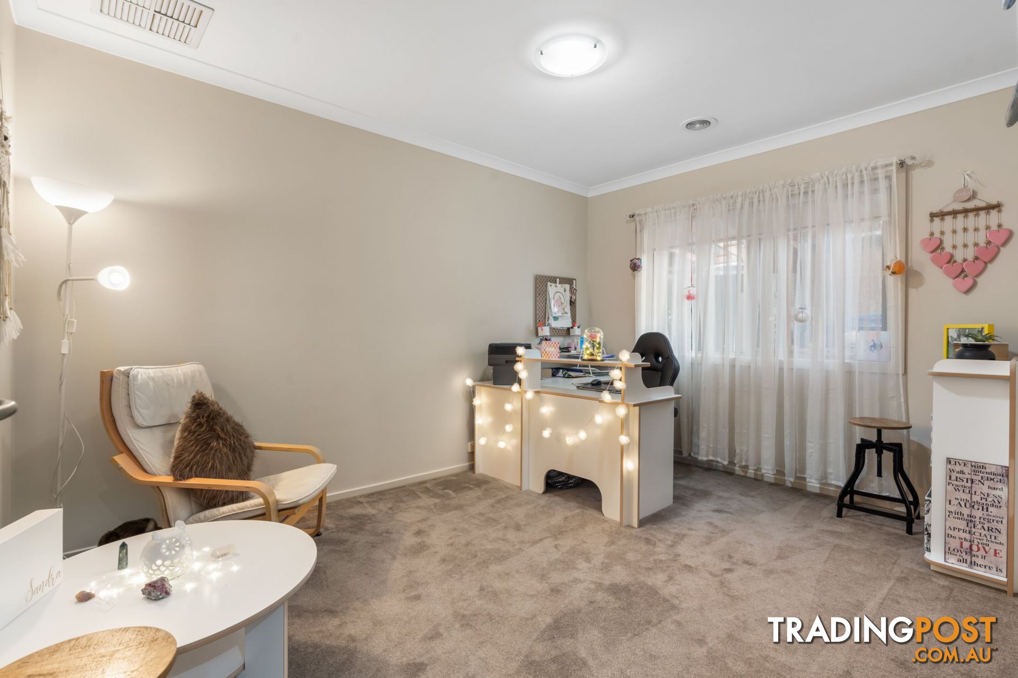 8 Paramu Court Tooradin VIC 3980