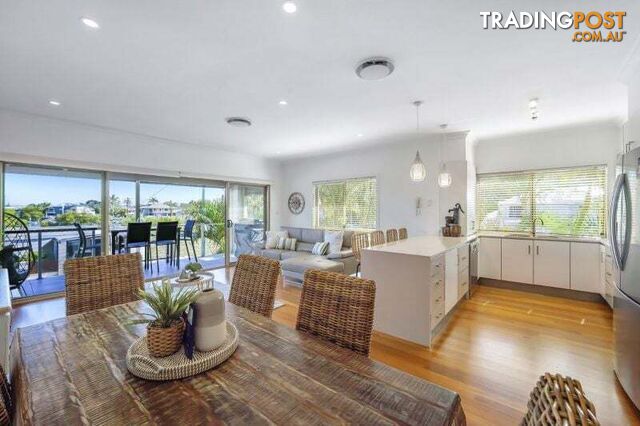 2 17 Ray Street Runaway Bay QLD 4216
