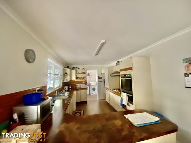 12 Middle Street Esk QLD 4312