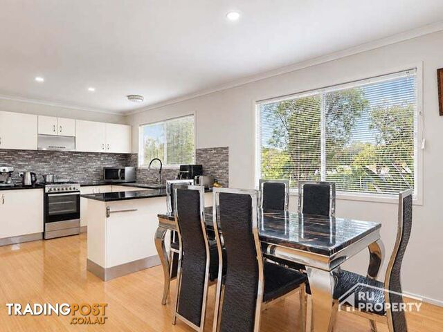 58 Hart Street Blackbutt QLD 4314 - photo 5 of 29
