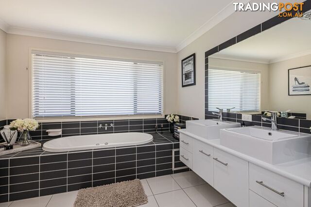 72 Biggs Avenue Beachmere QLD 4510