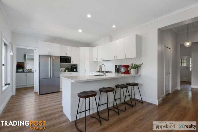47 Bowen Street Warragul VIC 3820 - photo 3 of 34
