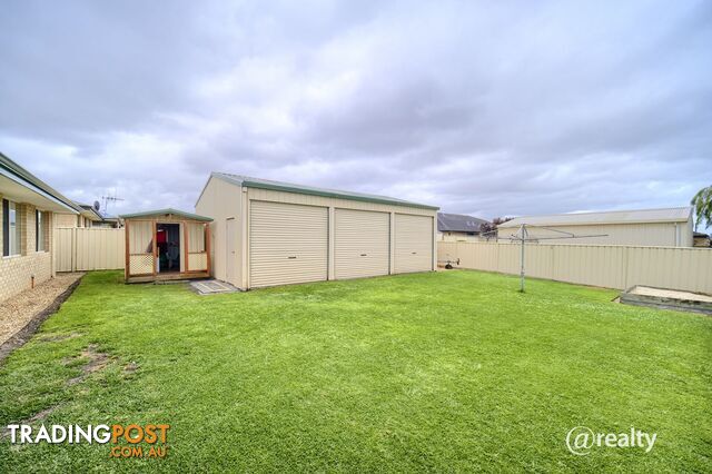 16 Gerdes Way McKail WA 6330