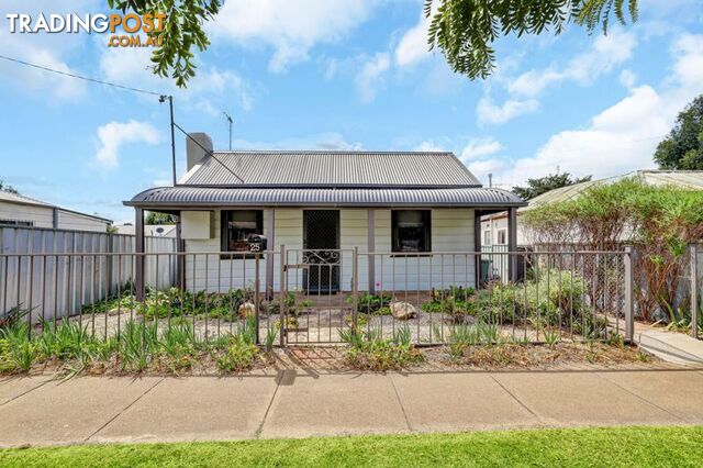 25 Lambert Street Bathurst NSW 2795