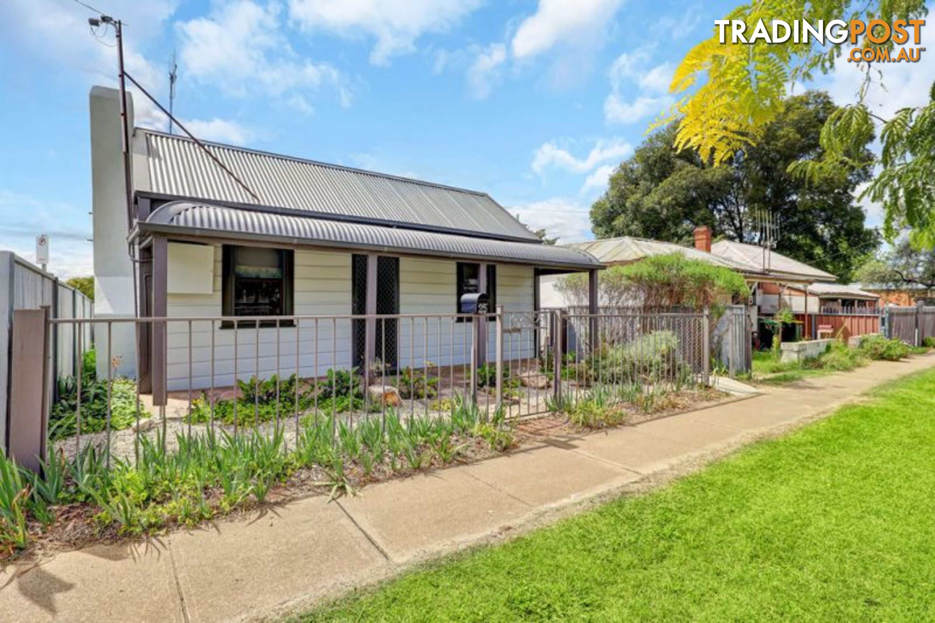 25 Lambert Street Bathurst NSW 2795