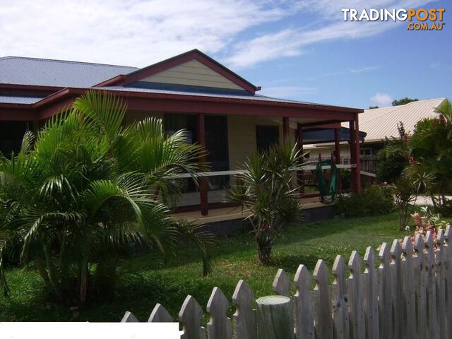 27 Emmerson Drive BOWEN QLD 4805