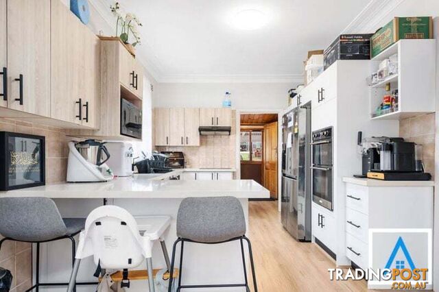 18 Saint James Road Varroville NSW 2566 - photo 4 of 35