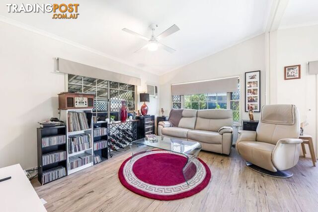 195 1 Diura St Maroochydore QLD 4558