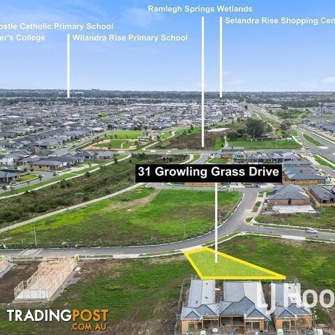 Lot 833/31 Growling Grass Drive CLYDE NORTH VIC 3978