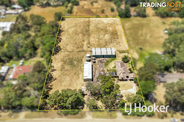 16 Mayfield Road CRANBOURNE EAST VIC 3977 - photo 4 of 9
