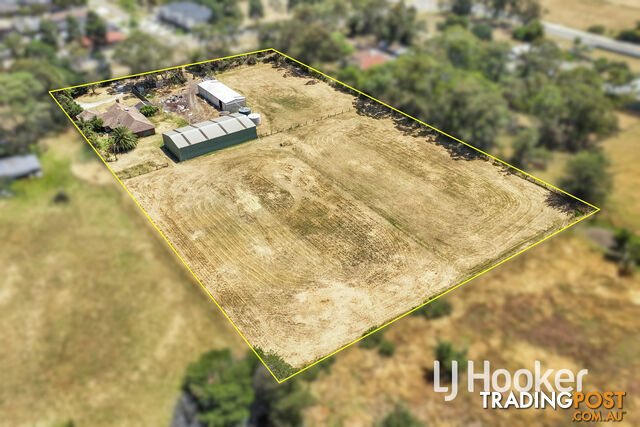 16 Mayfield Road CRANBOURNE EAST VIC 3977 - photo 3 of 9
