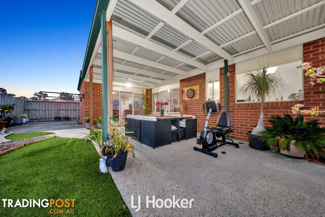 4 Louise Mack Walk LYNBROOK VIC 3975