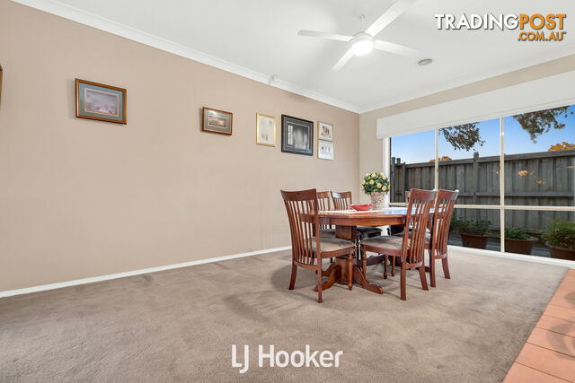 4 Louise Mack Walk LYNBROOK VIC 3975