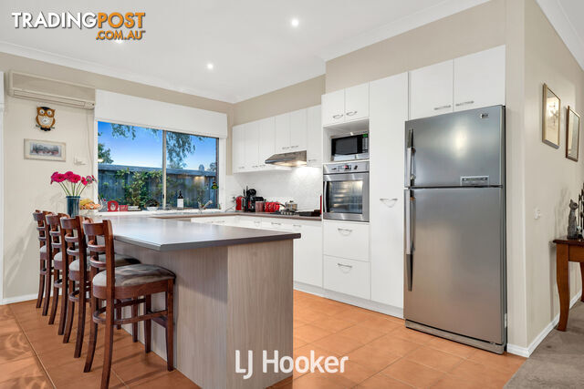 4 Louise Mack Walk LYNBROOK VIC 3975