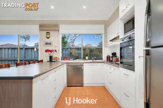 4 Louise Mack Walk LYNBROOK VIC 3975