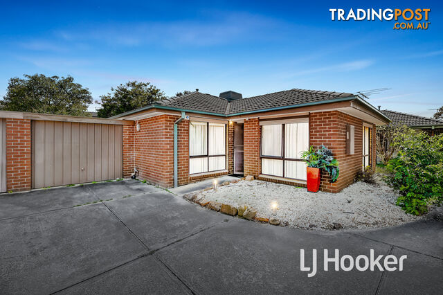 2/9 Alexander Street CRANBOURNE VIC 3977