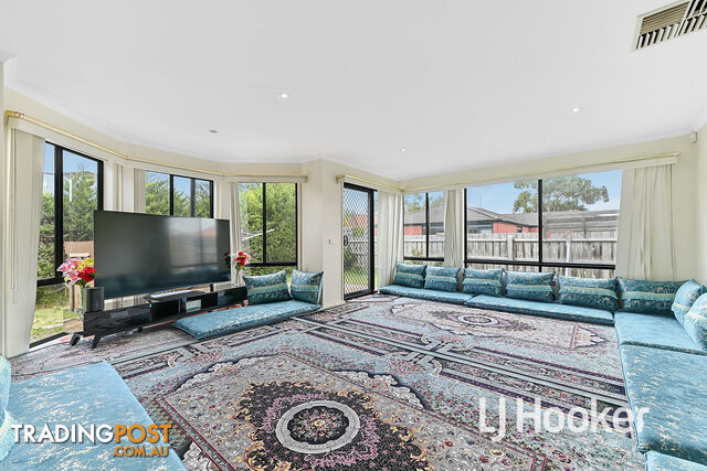 9 Eglinton Close BERWICK VIC 3806 - photo 4 of 18