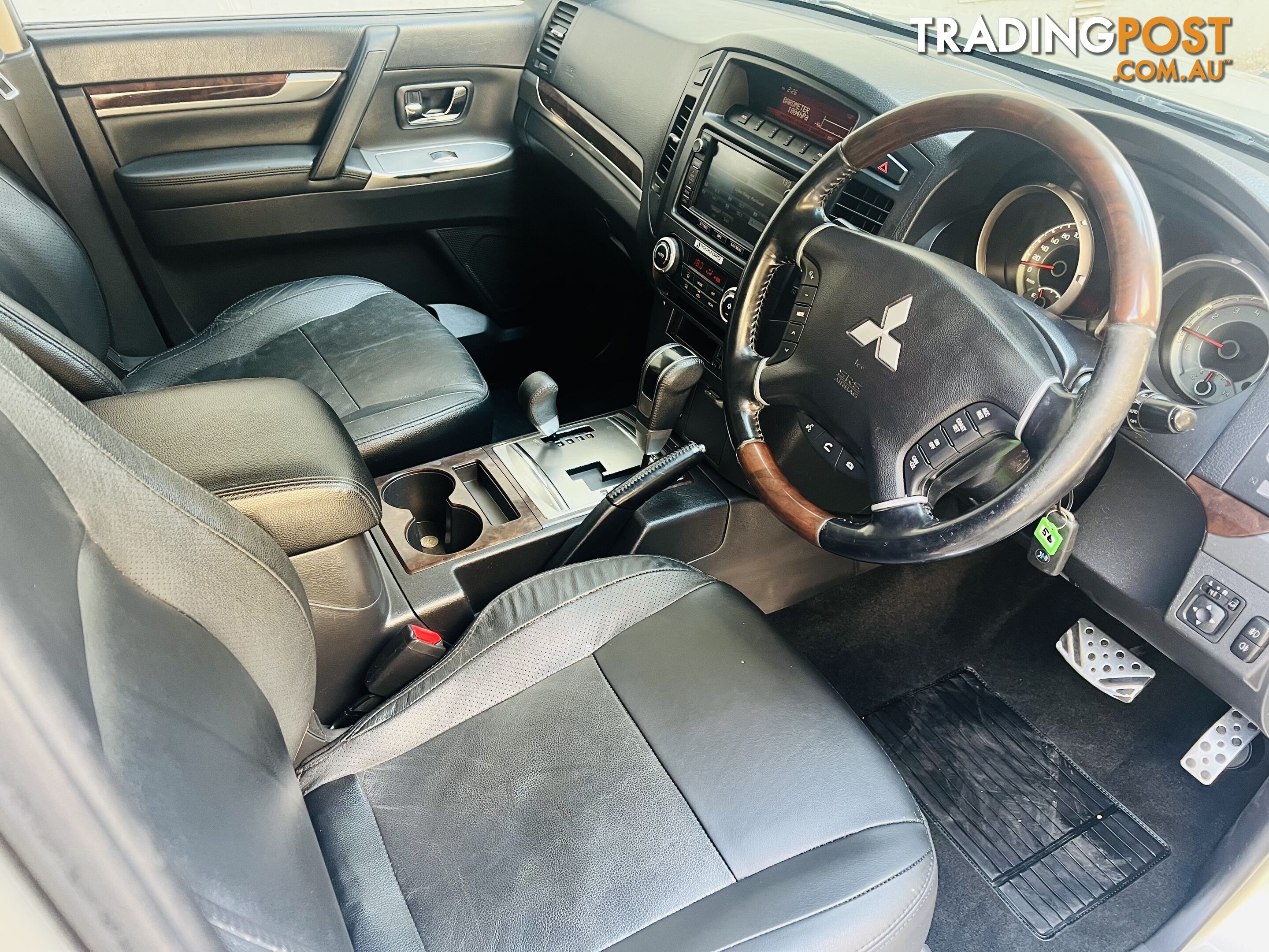 2013 Mitsubishi Pajero Wagon Automatic