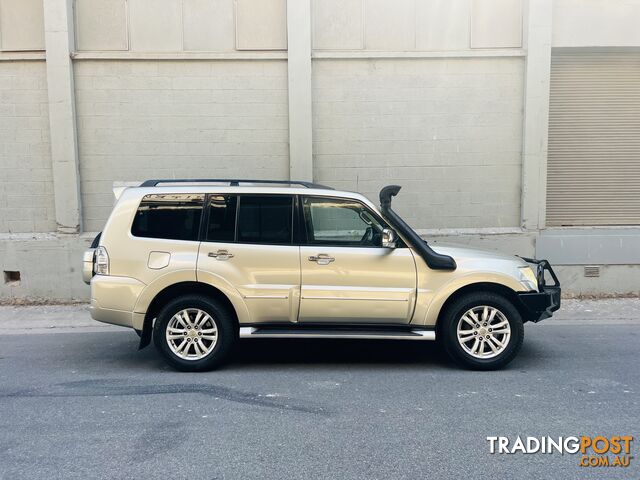 2013 Mitsubishi Pajero Wagon Automatic