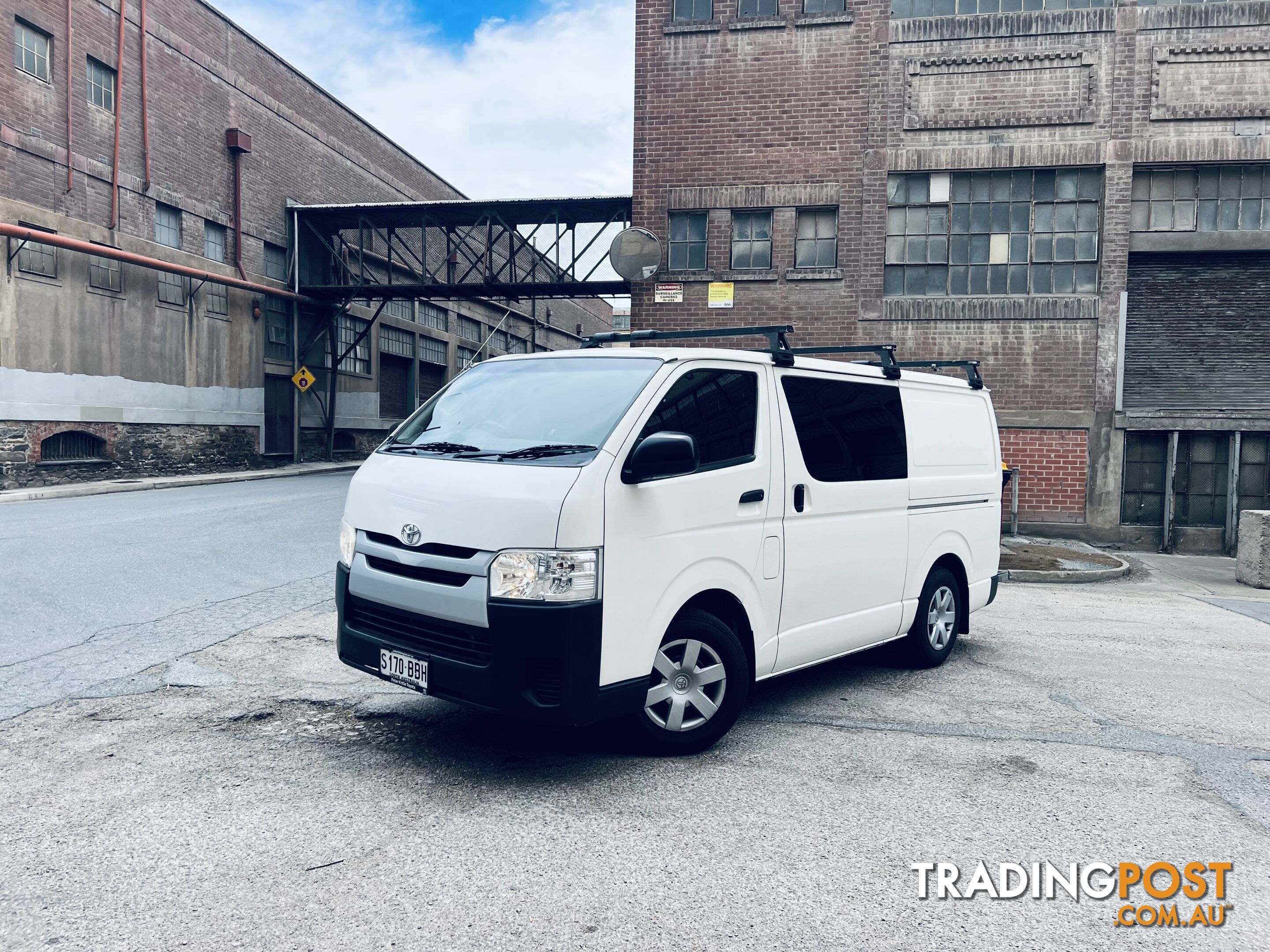 2014 TOYOTA HIACE LWB 4 SPEED AUTOMATIC 4D VAN