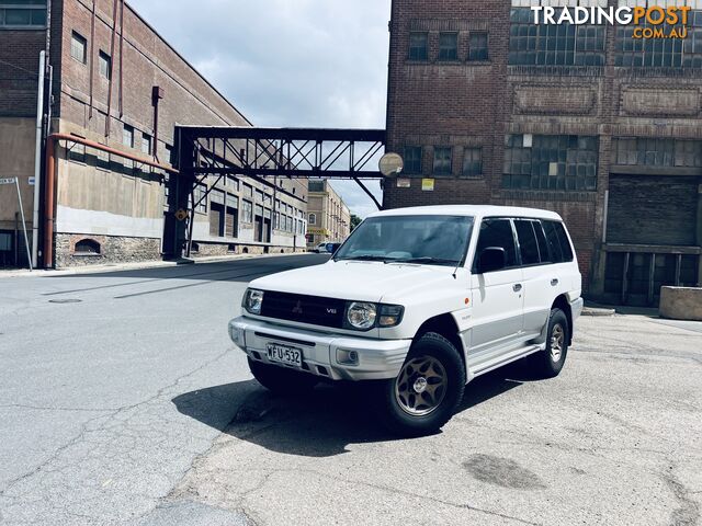 1998 Mitsubishi Pajero GLS Wagon Automatic