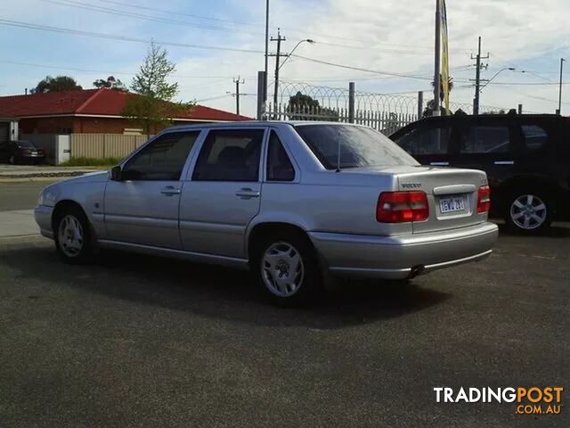 1998 VOLVO S70 2.5 20V 4D SEDAN - photo 4 of 11