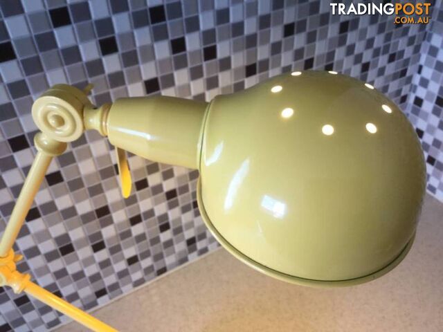 Retro look Desk lamp. As pictured 50cm high. Heavy base. Ad - photo 4 of 5