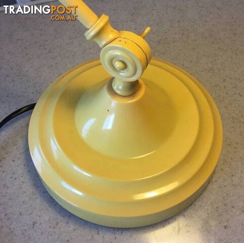 Retro look Desk lamp. As pictured 50cm high. Heavy base. Ad - photo 2 of 5