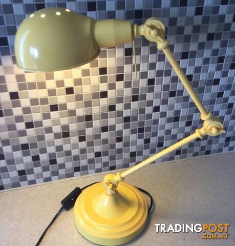 Retro look Desk lamp. As pictured 50cm high. Heavy base. Ad - photo 5 of 5