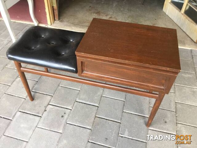 Vintage telephone Table seat Made in Australia by Burgess Uph - photo 2 of 4