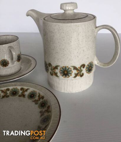 Poole teapot 2 cups & saucers 2 side plates Argosy pattern Vinta - photo 2 of 5