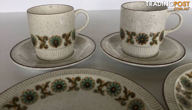 Poole teapot 2 cups & saucers 2 side plates Argosy pattern Vinta - photo 3 of 5