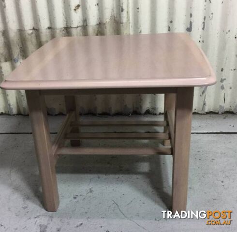 Matching pair of lamp table / coffee table $30 pair Nyatoh Very