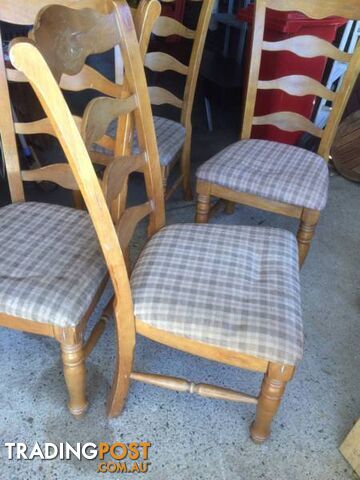 Country style kitchen dining chairs. 4 high back chairs. Ready fo - photo 4 of 4