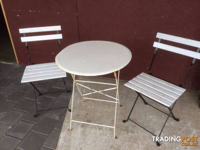 Folding outdoor setting 3 piece Suitable for small area courtya