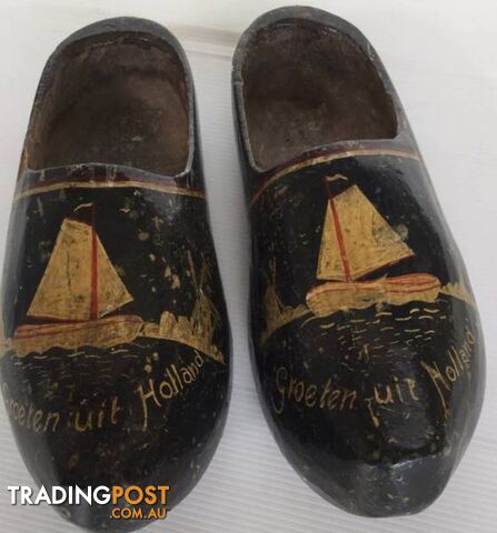 Vintage Dutch clogs hand carved, hand painted L 27 cm W 9.5 cm