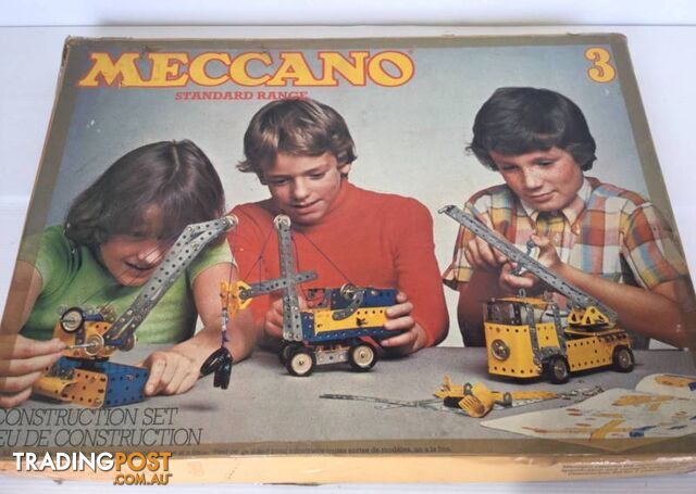 Vintage Meccano construction set No3 It's from 1976-77 Box is d