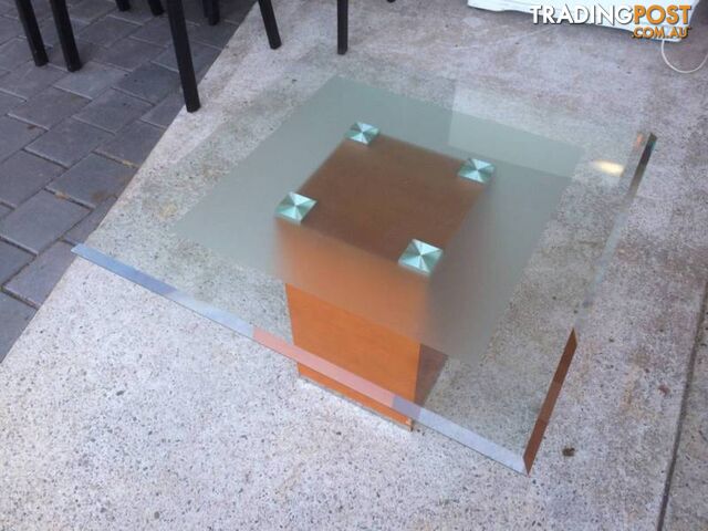 Lamp table coffee table Heavy piece. Thick beveled edge glass top