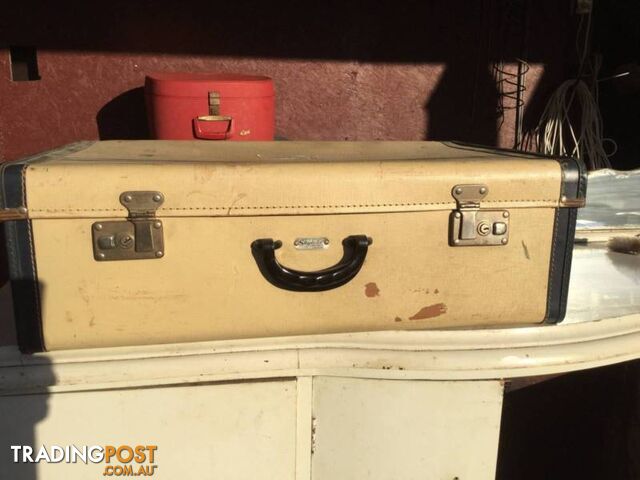 Vintage suitcase made in England From Smiths trunk store Skyl