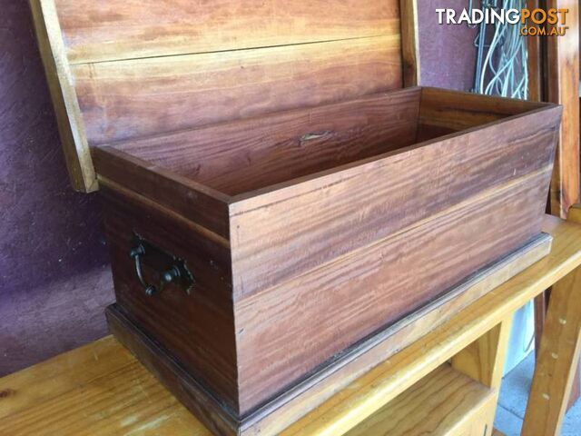 Timber Trunk Toy box storage Box Handles on each end. Hinged top - photo 4 of 5