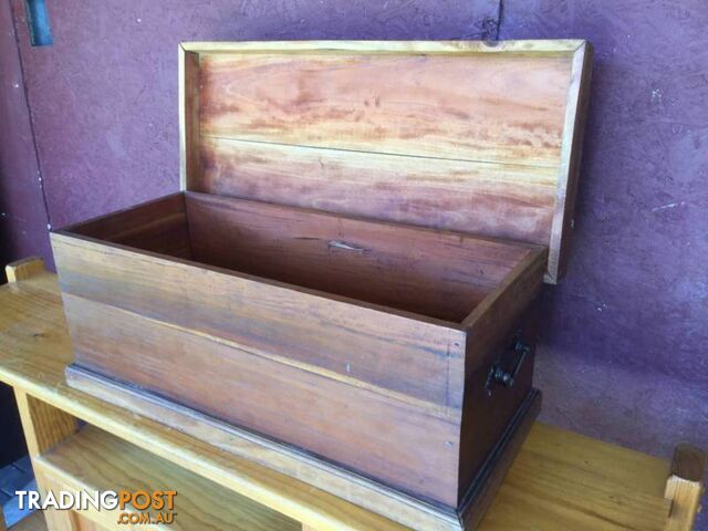 Timber Trunk Toy box storage Box Handles on each end. Hinged top - photo 2 of 5