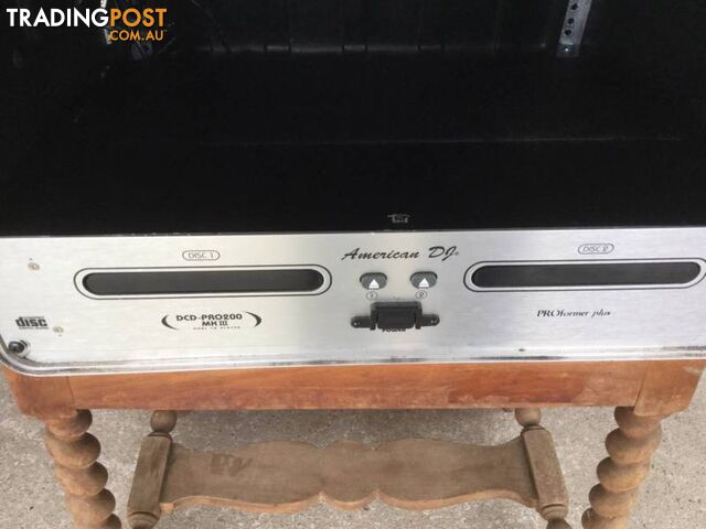American DJ DUEL TRAY CD PLAYER DCD-PRO200 MK III No power le - photo 3 of 6